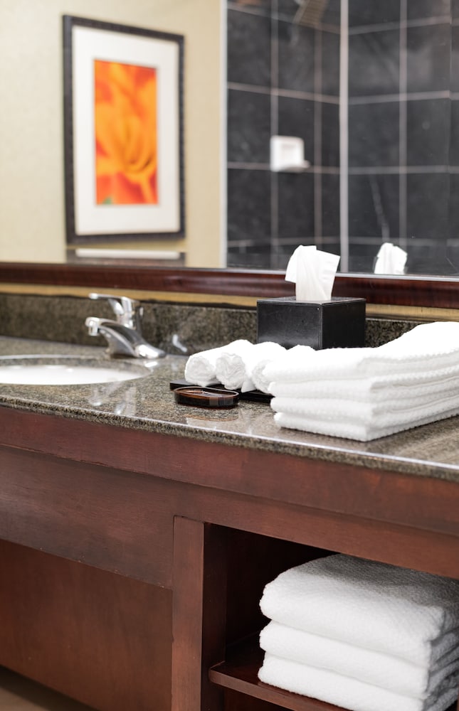 Harmony Suites Secaucus Meadowlands 44/44
