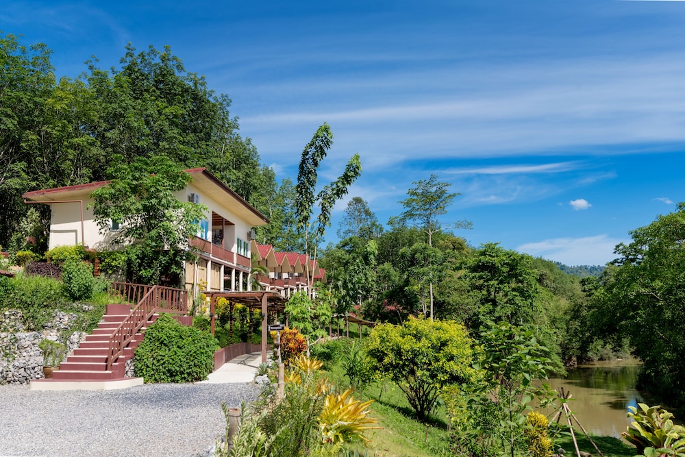 Khaosok River Home Resort 43/46