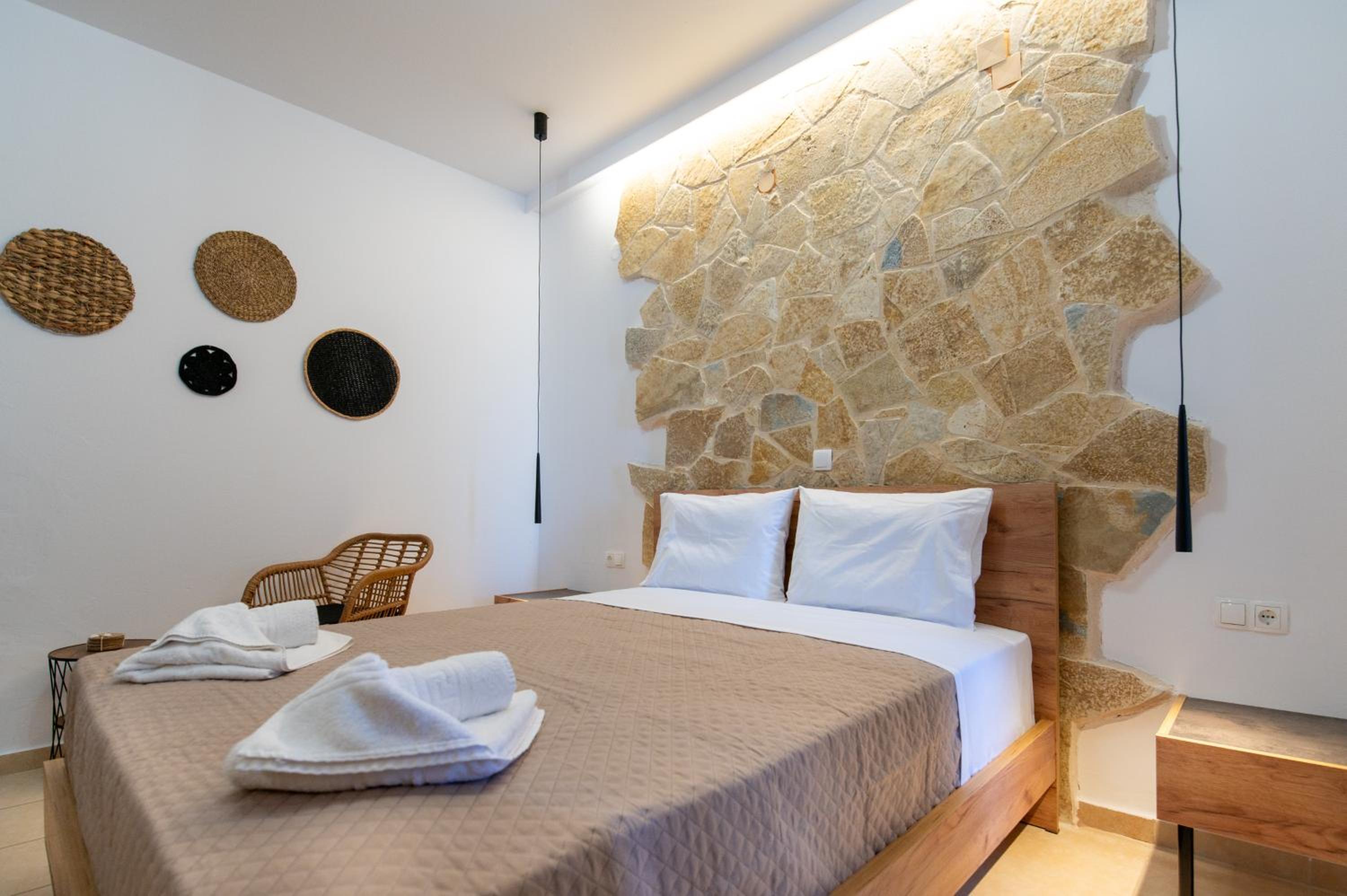 Deluxe, Double Bed, Villa Gereoudis 3/10