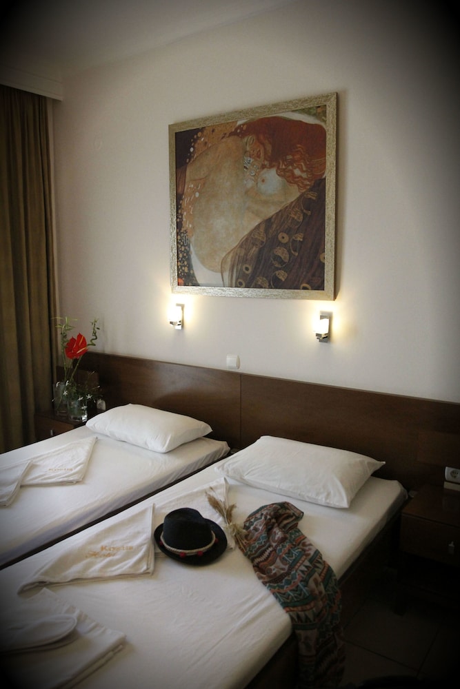 Hotel Kostis 6/32