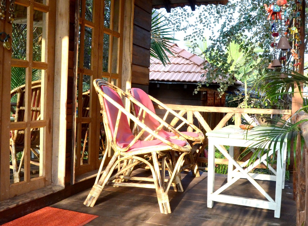 Little India Beach Cottages 5/47