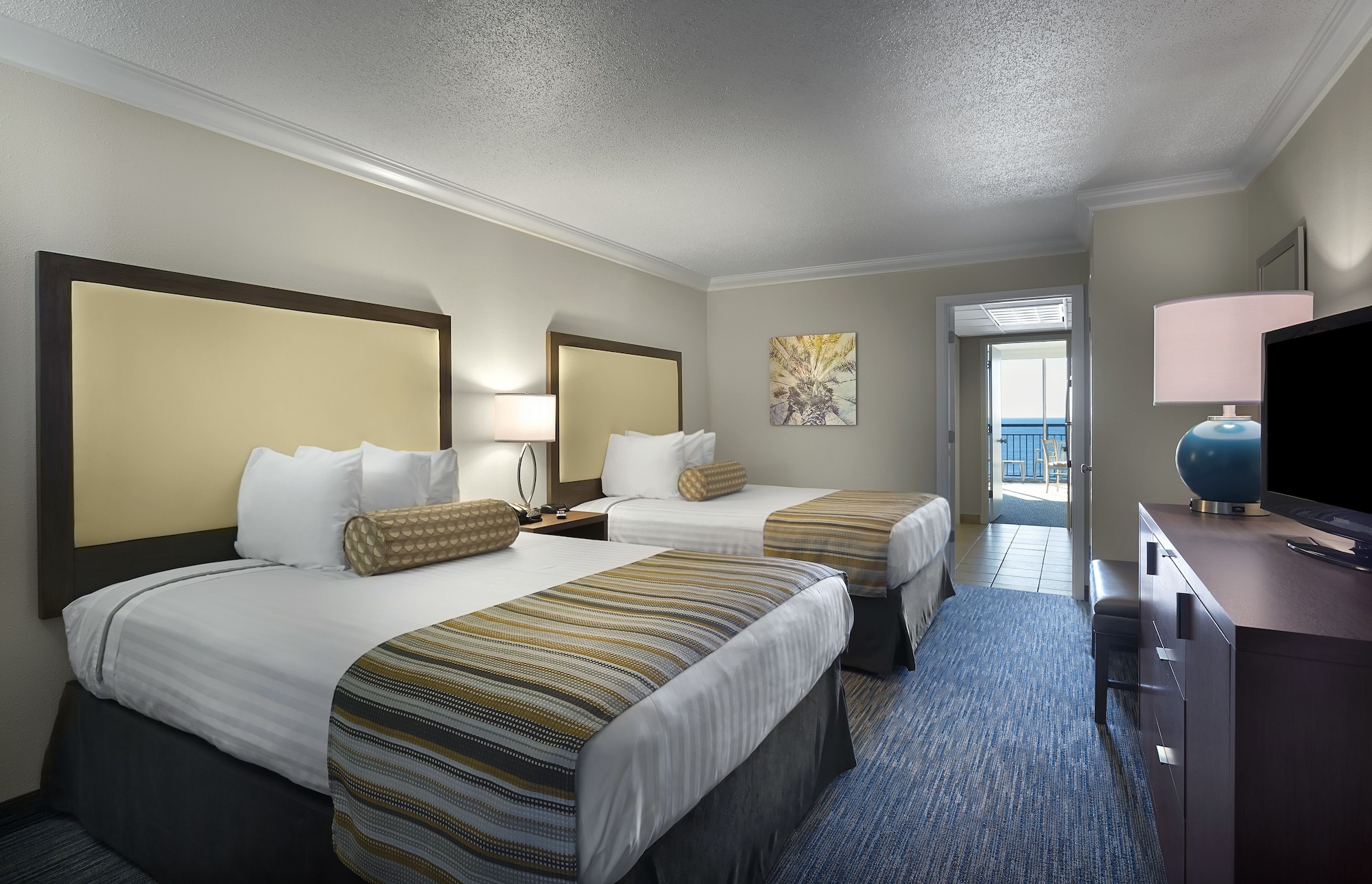 STANDARD, 2 QUEEN BEDS, SIDE VIEW