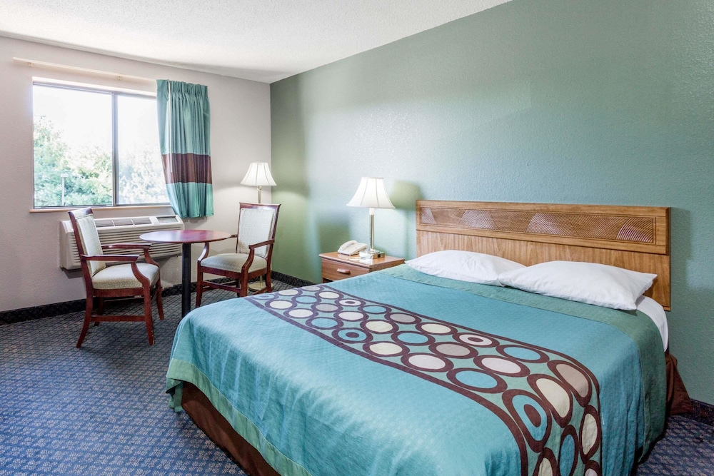 Super 8 By Wyndham Richmond Midlothian Turnpike 10/26
