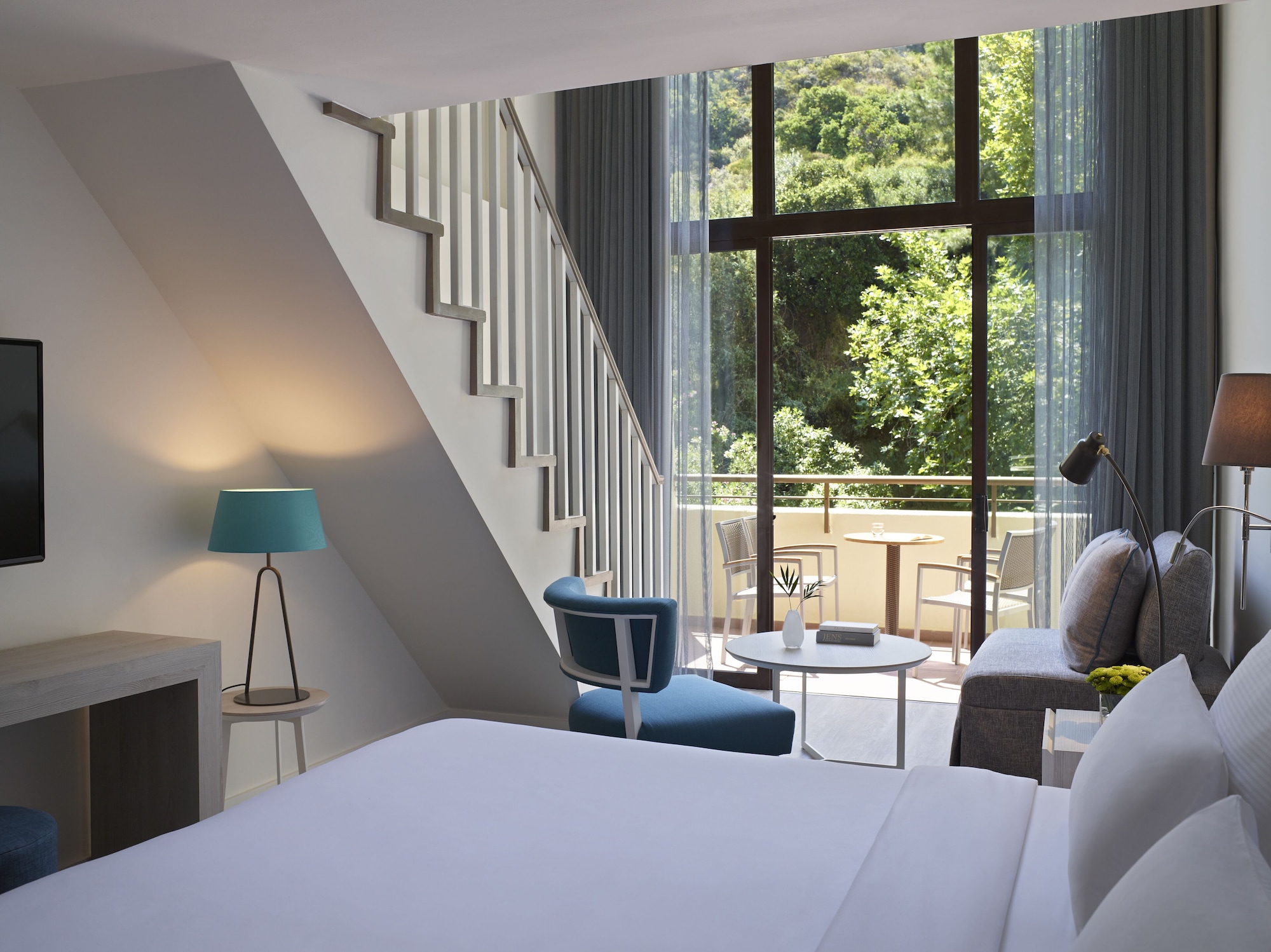 DUPLEX, SUITE, MOUNTAIN VIEW