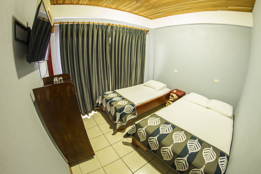 La Fortuna Downtown Boutique Hotel 55/60