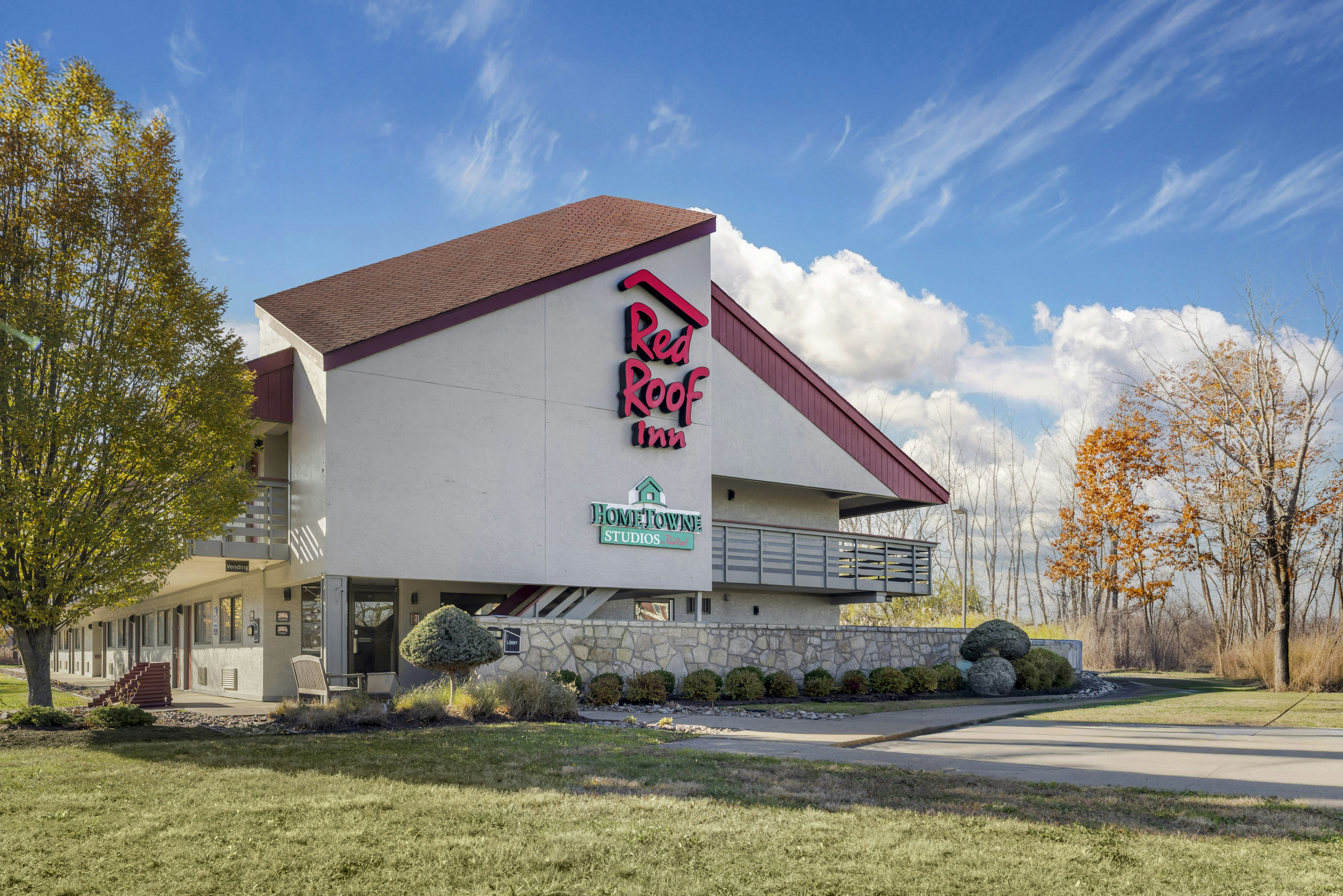 Red Roof Inn Buffalo Niagara Airport 45/53