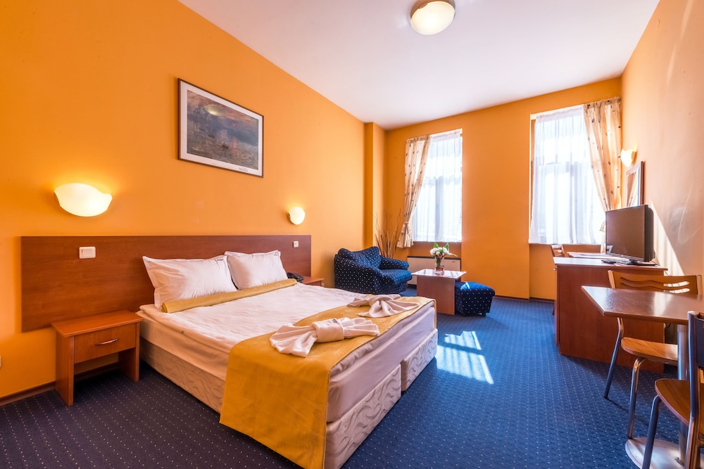 Sveta Sofia Hotel 24/65