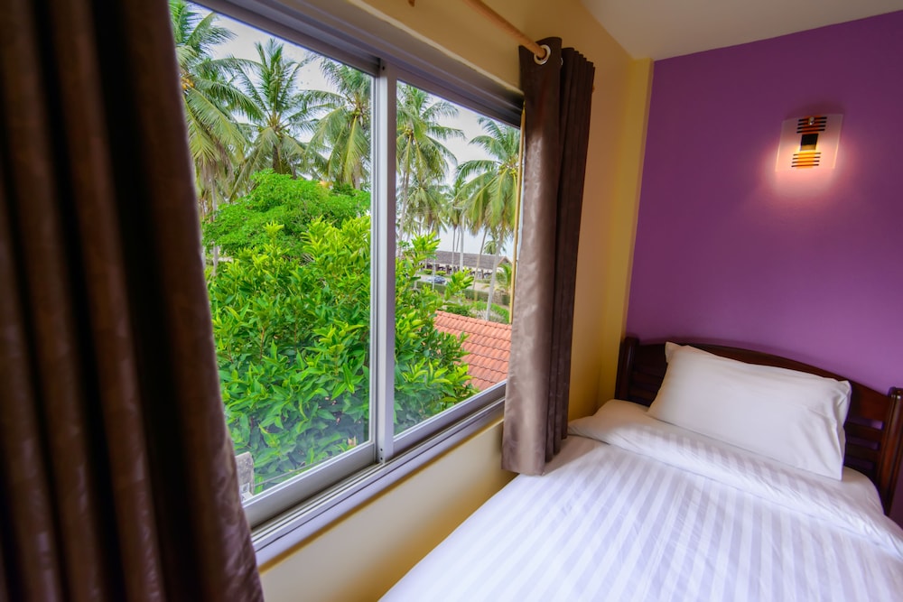 Talay Sai Hotel At Thung Wua Laen 42/76