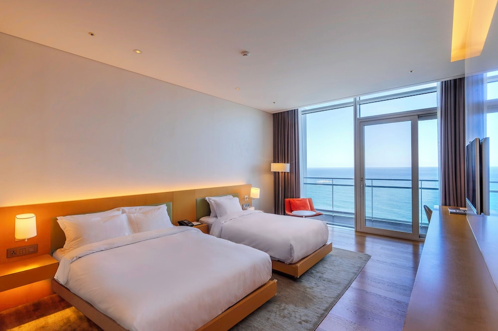 Seamarq Hotel 28/70