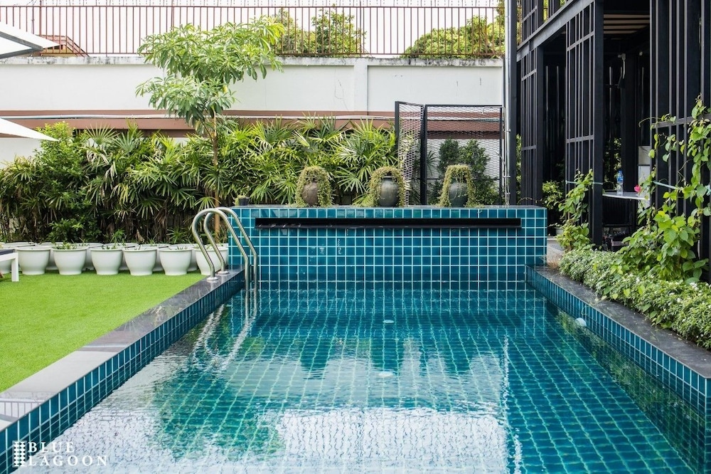 Blue Lagoon Hotel By Diamond 45/48