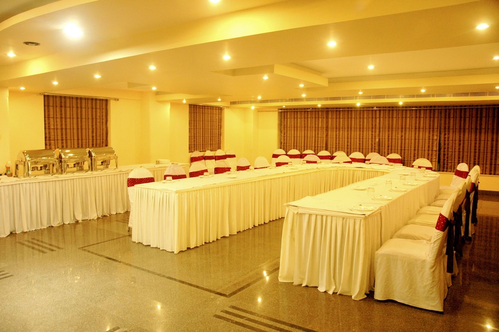 City Inn Varanasi 60/68