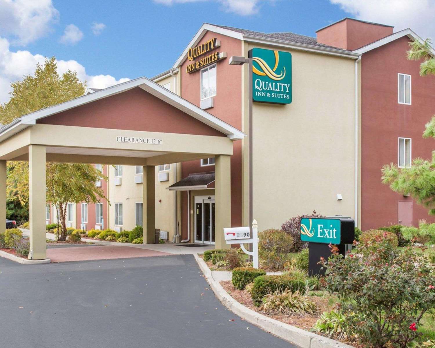 Quality Inn and Suites Meriden, CT 3/14