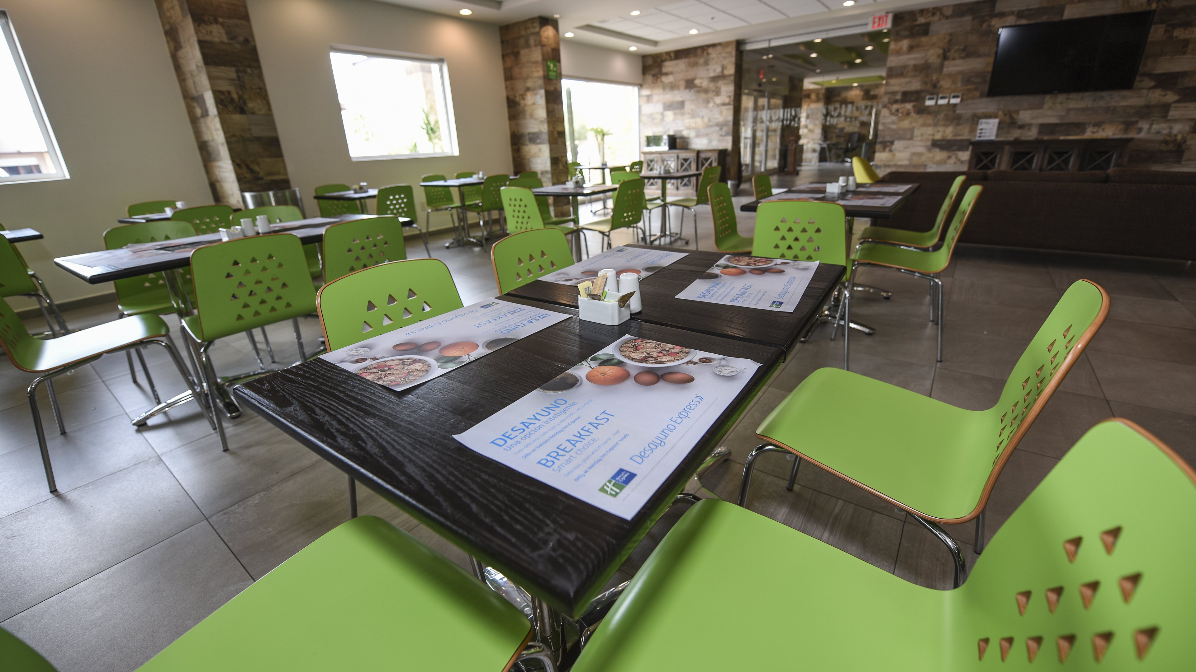 Holiday Inn Express and Suites Celaya 35/50
