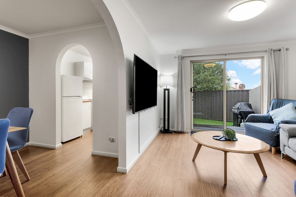 Elphin Motel and Serviced Apartments 24/50