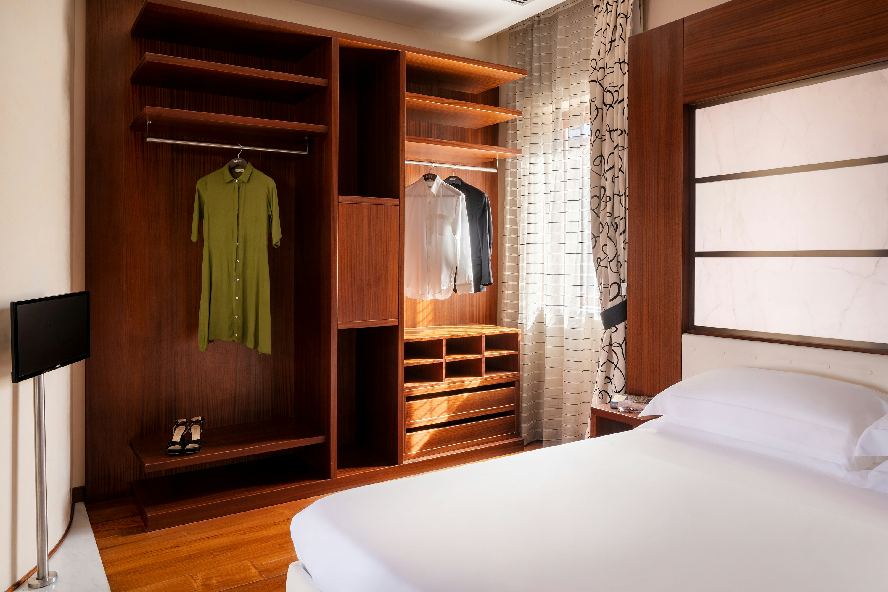 Room, Duomo View, Open Space