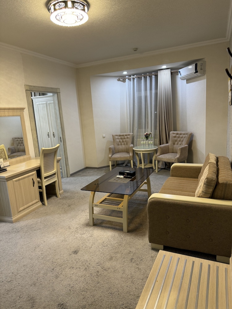 Alexander Hotel 21/38