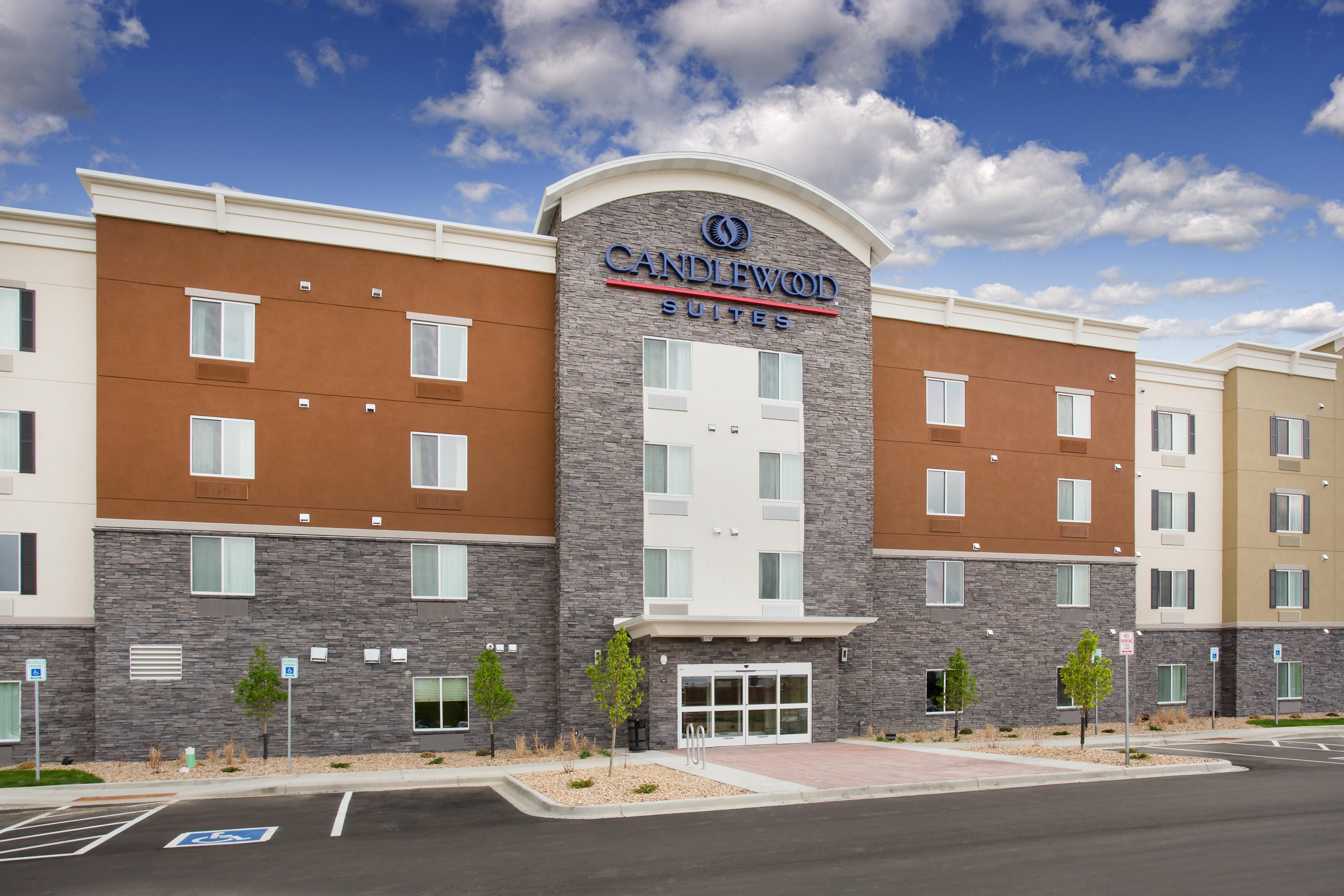CANDLEWOOD SUITES LONGMONT 5/34