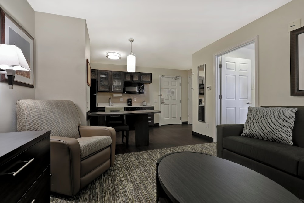 Candlewood Suites Indianapolis - South 41/77