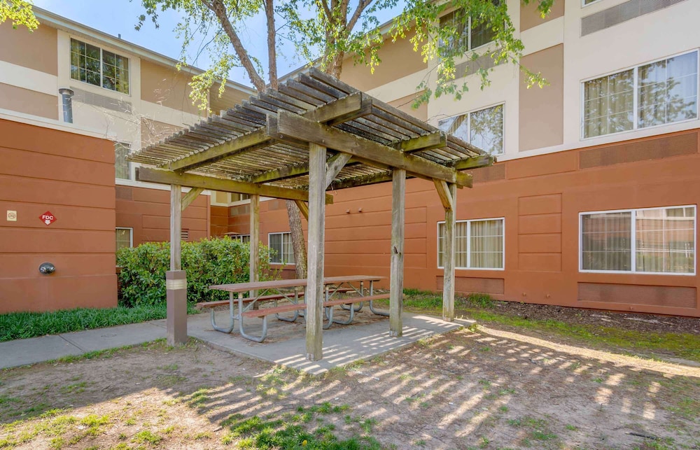 Extended Stay America - Atlanta-Perimeter-Peachtree Dunwoody 33/39