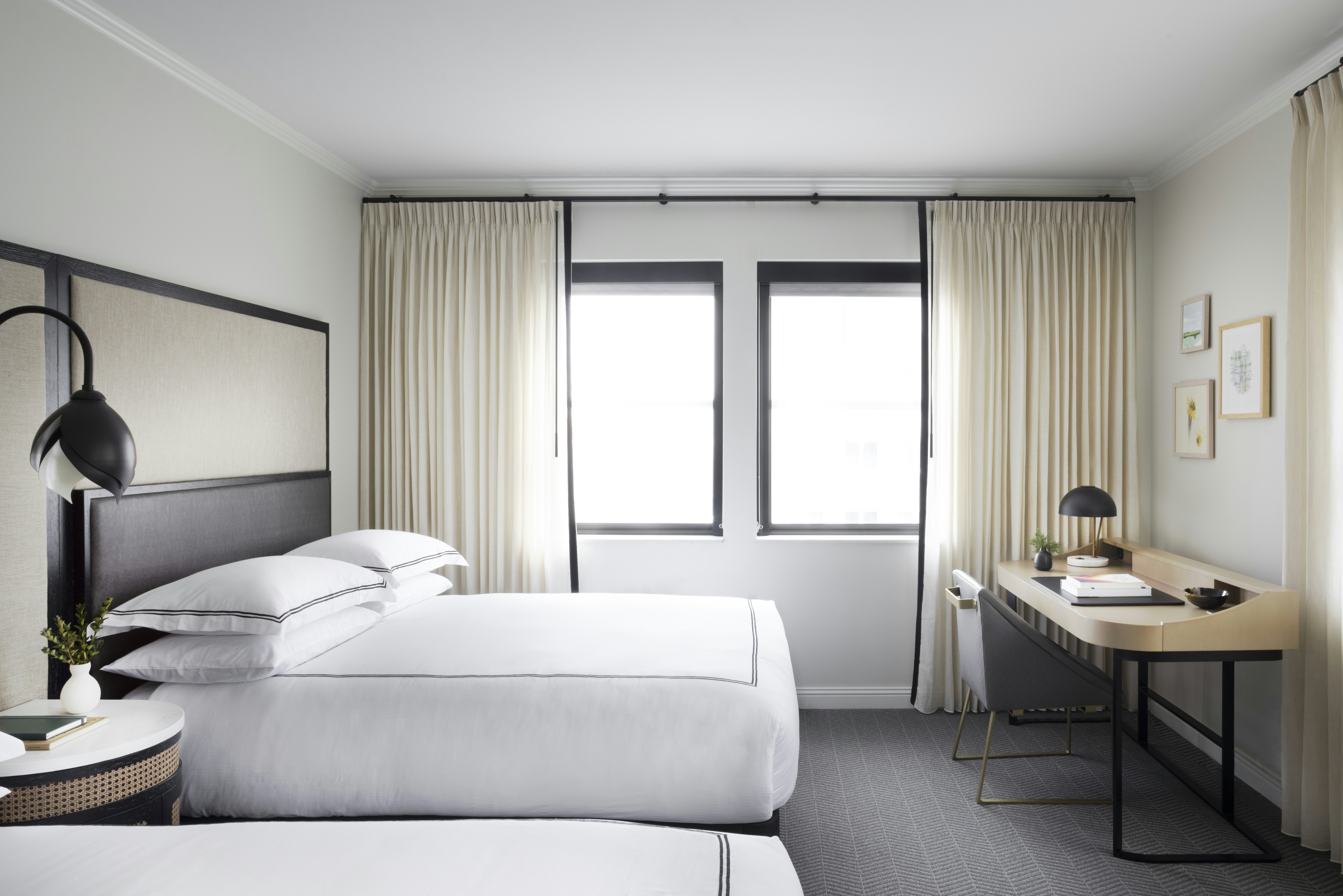 PREMIUM, 2 QUEEN BEDS