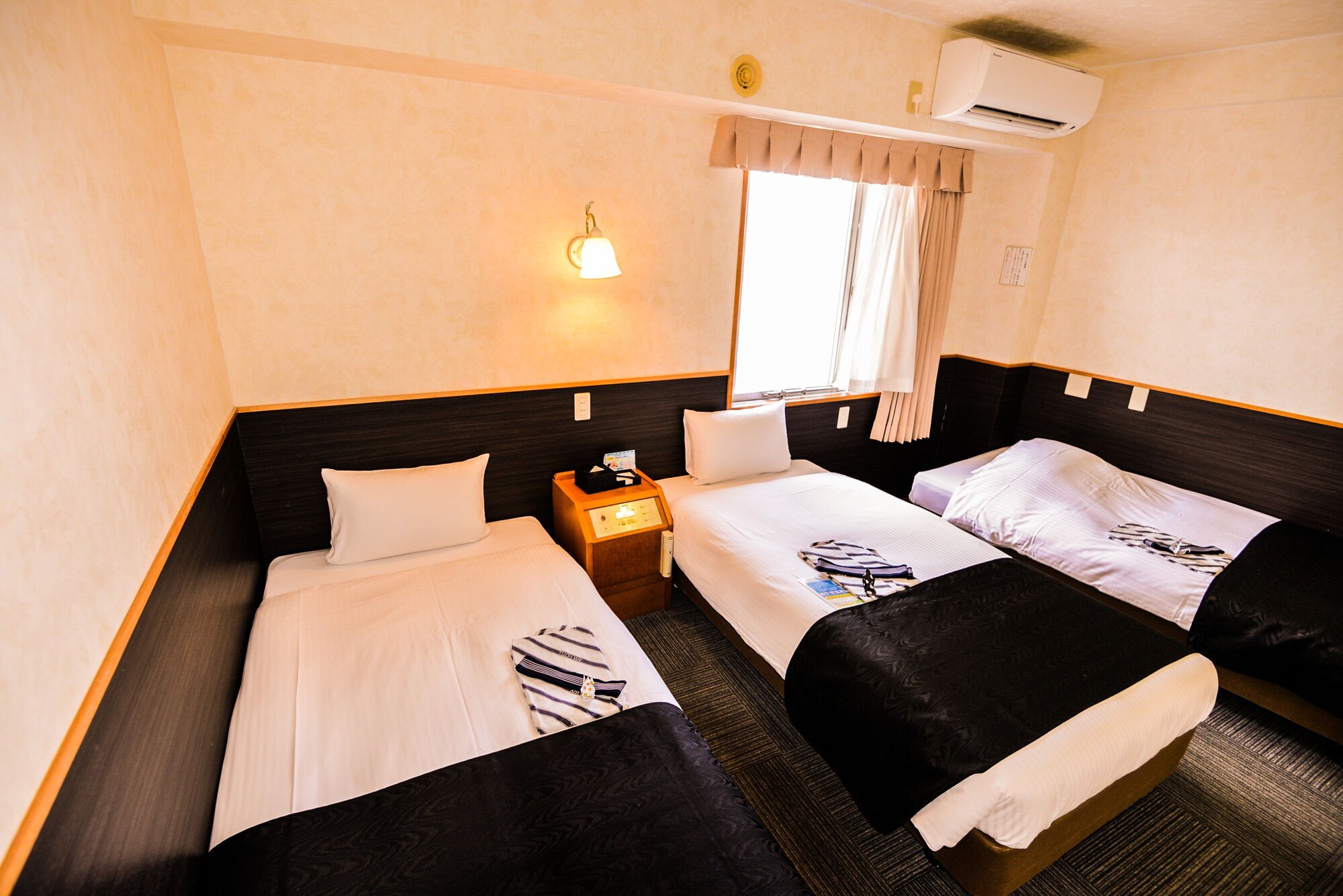 STANDARD, TWIN BEDS