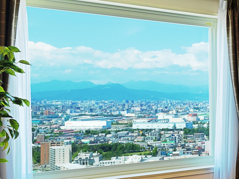 Hotel Emisia Sapporo 63/65