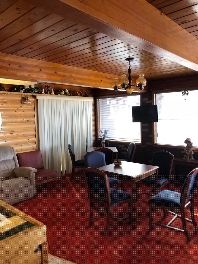 Love Hotels Western Holiday at Harlan Lake NE 36/51