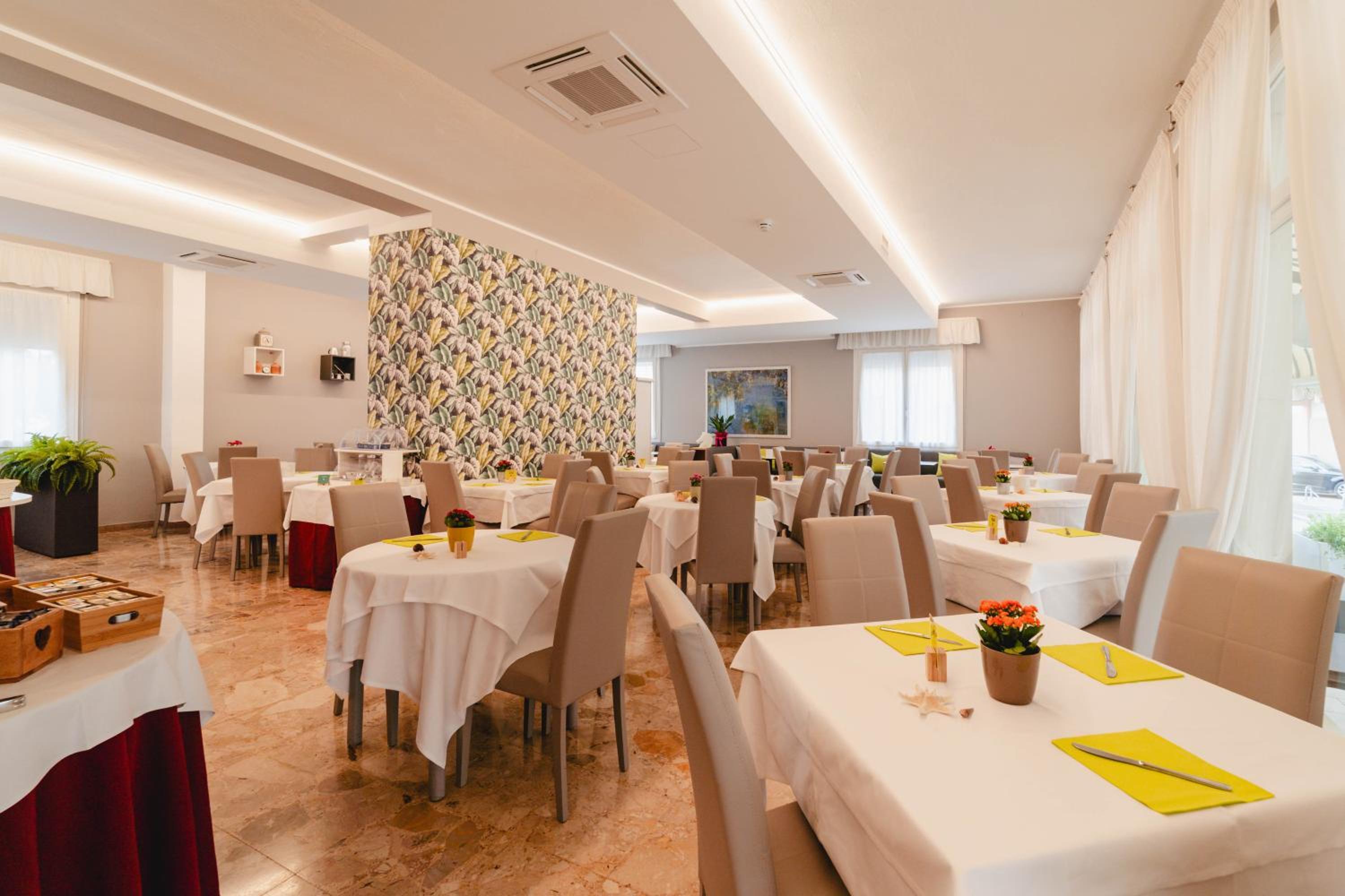 Anny Hotel 35/53
