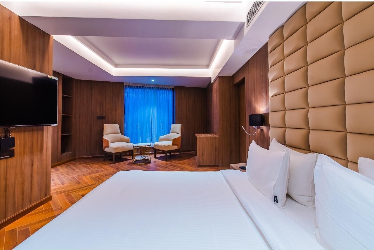 Executive, King Bed