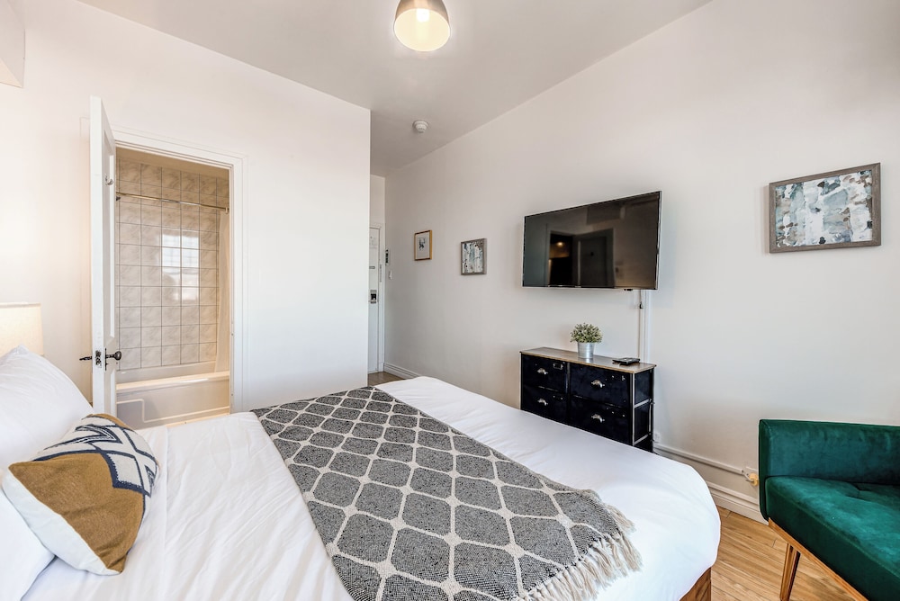 Hotel Manoir des Remparts 46/72
