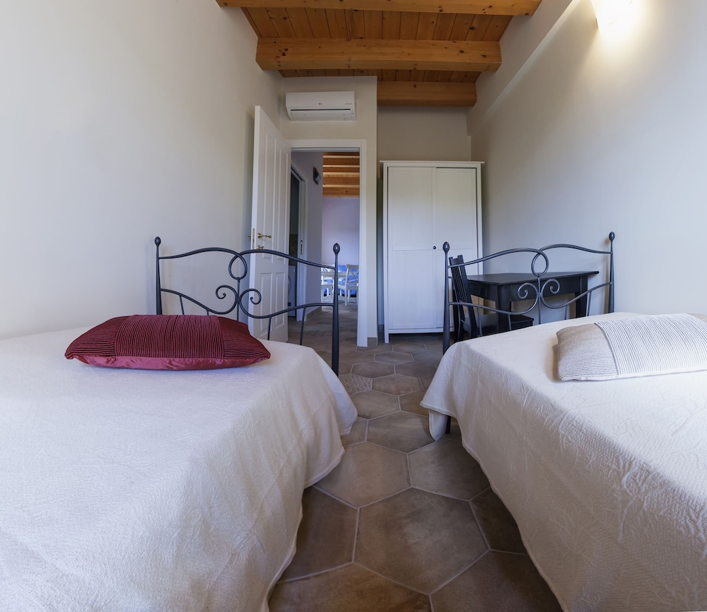 Arucimeli Resort 3/39