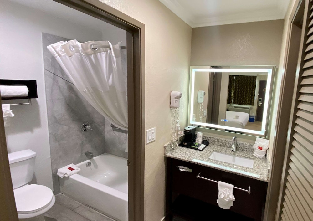 SureStay Hotel by Best Western Santa Cruz 16/54
