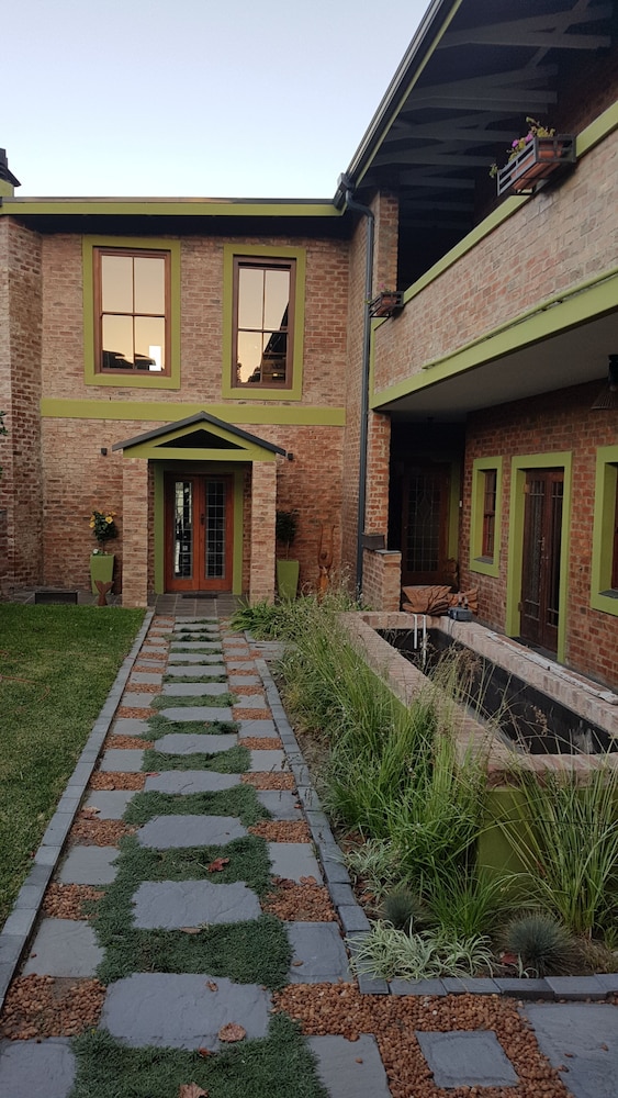 Port Del Mar Luxury Guesthouse 43/50