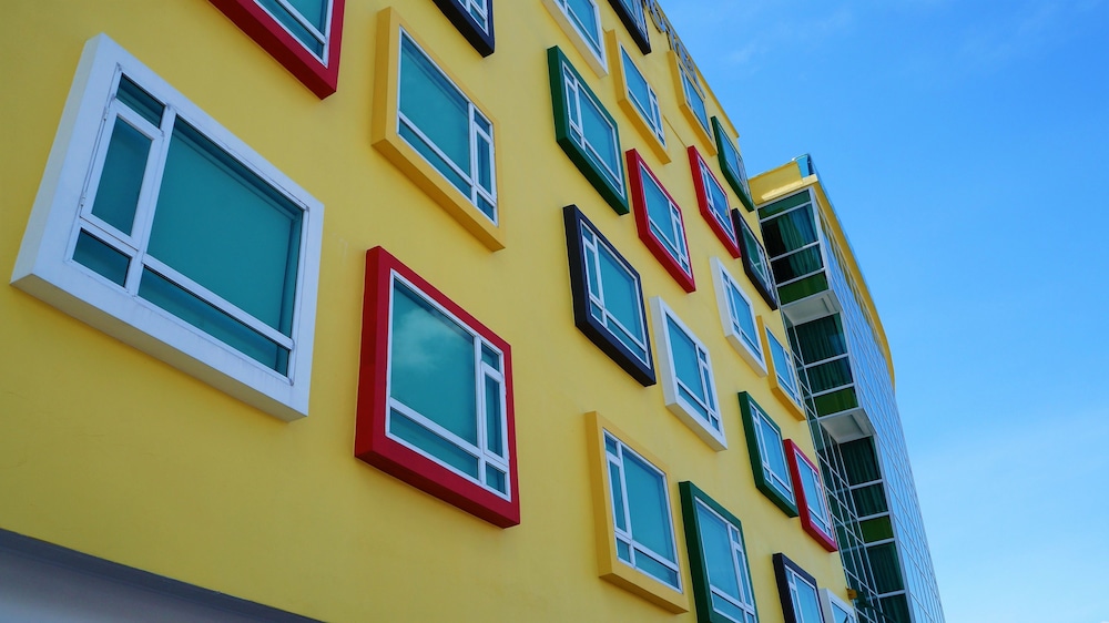 PINE GARDEN HOTEL in KUCHING