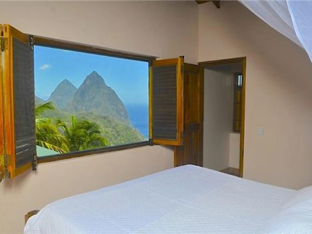 Piton Deck Villa 4/9