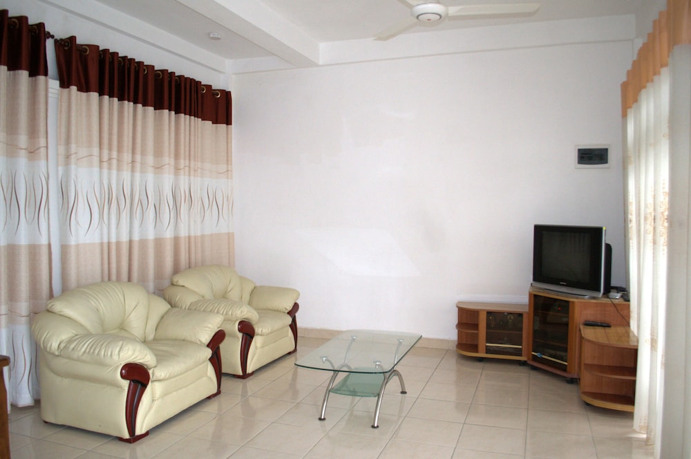 Dazzling Villa 33/54