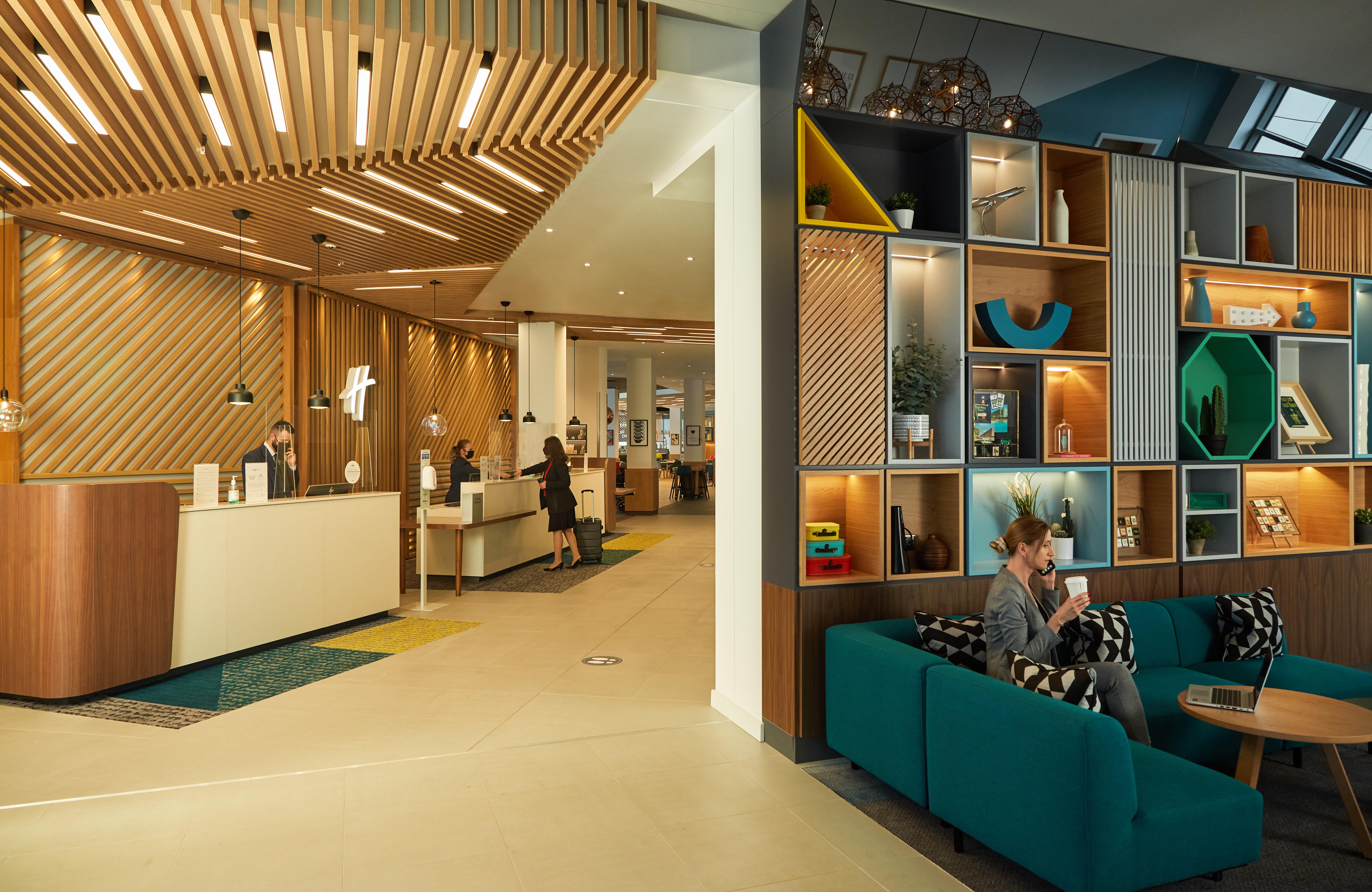 Holiday Inn - Dublin Airport 7/50