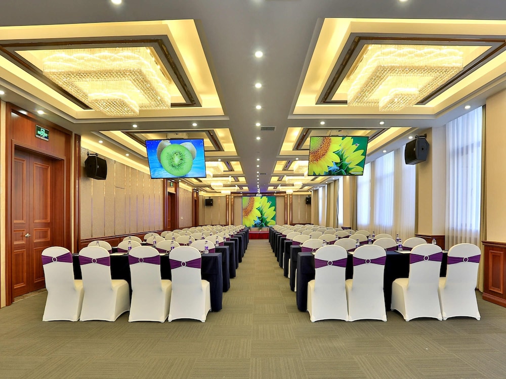 Mercure Hangzhou Linping 53/67