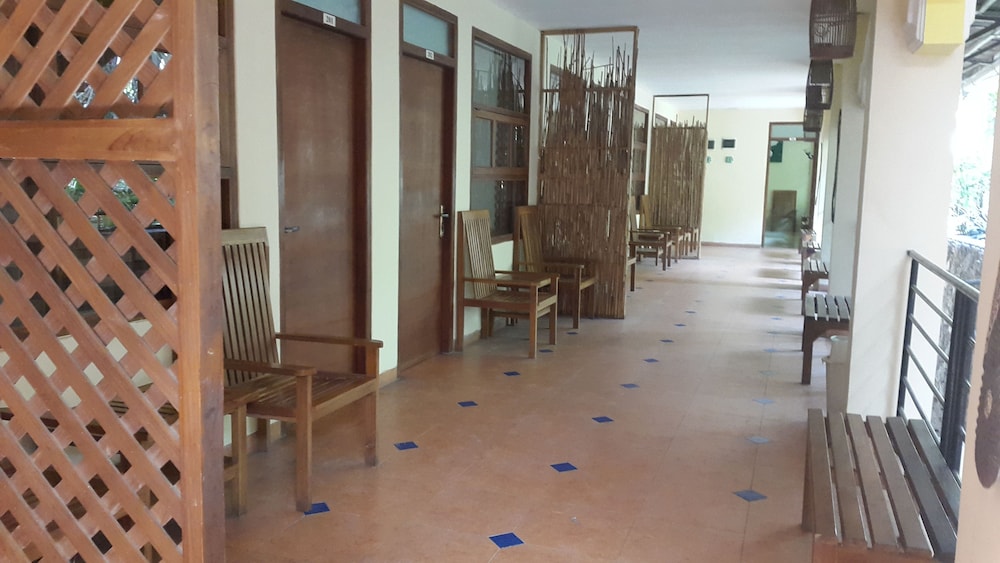 Centro Bajo Hotel 4/50