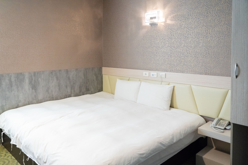 YPJ HOTEL 14/70