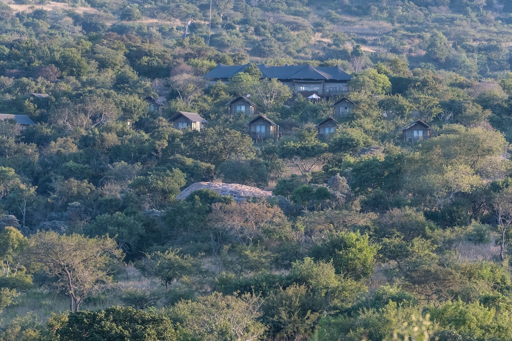 Ndhula Luxury Tented Lodge 43/48