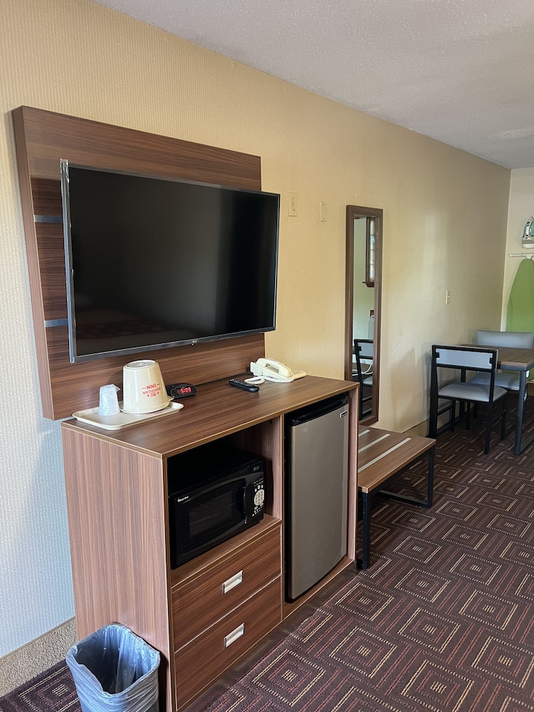 American Inn 25/30