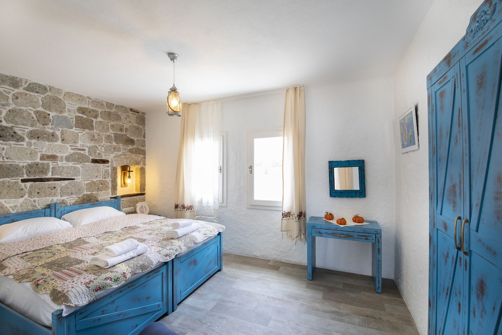 Monat Otel 9/50