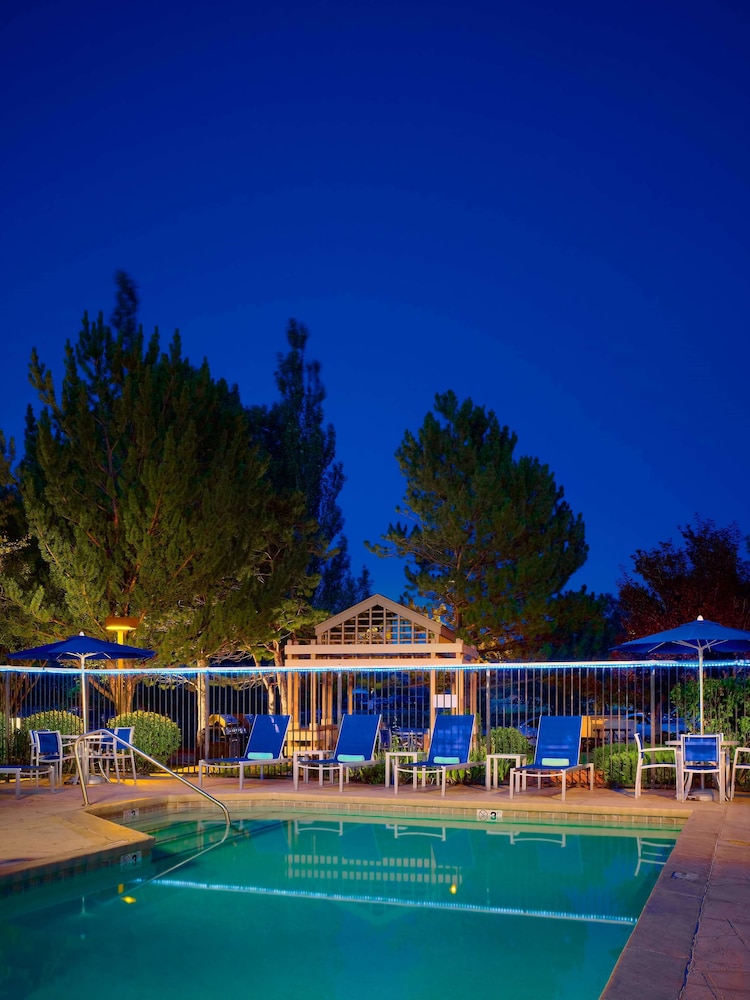 Sonesta Simply Suites Dublin Columbus 24/34