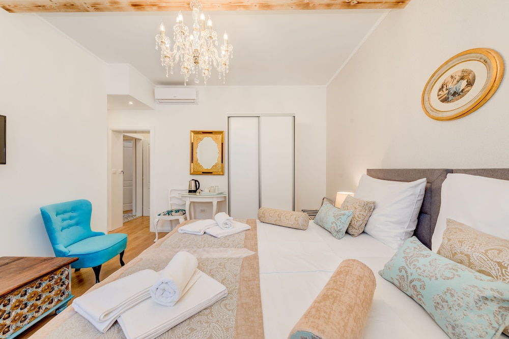 Le Monde Luxury Accommodation 42/63
