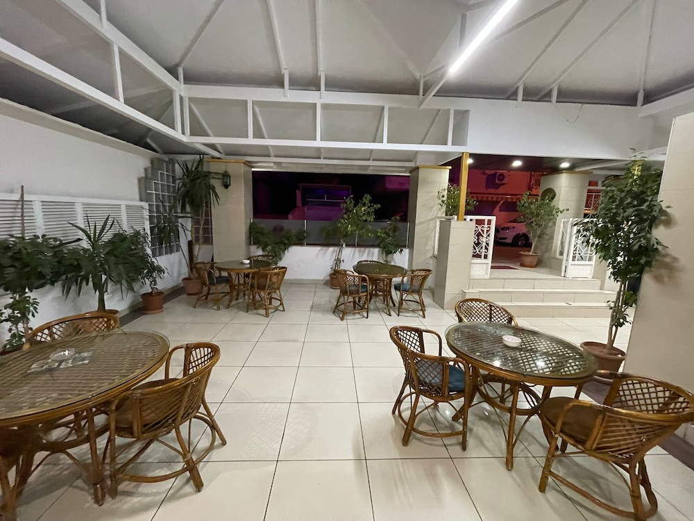 Denizhan Otel 35/50