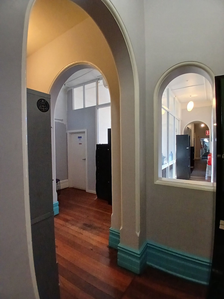 1849 Backpackers Hotel 5/50