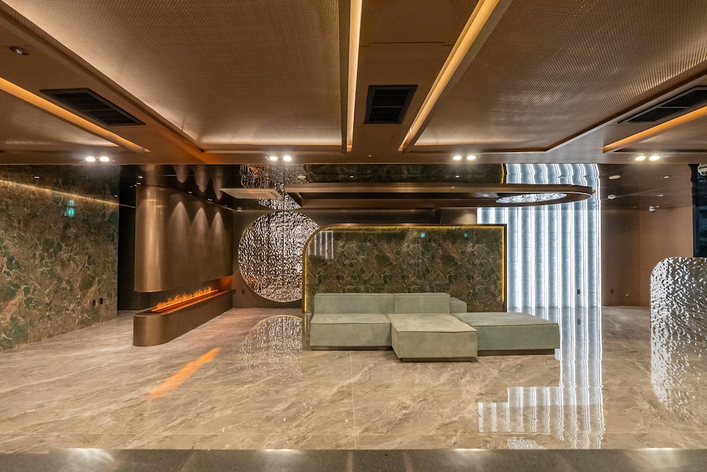 Amber Hotel Central 4/50