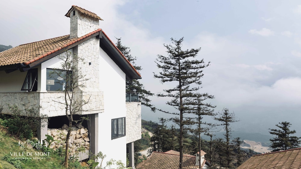 Ville De Mont Mountain Resort in SAPA