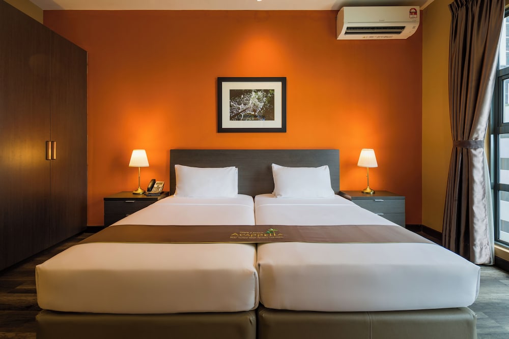 Acappella Suite Hotel 24/64
